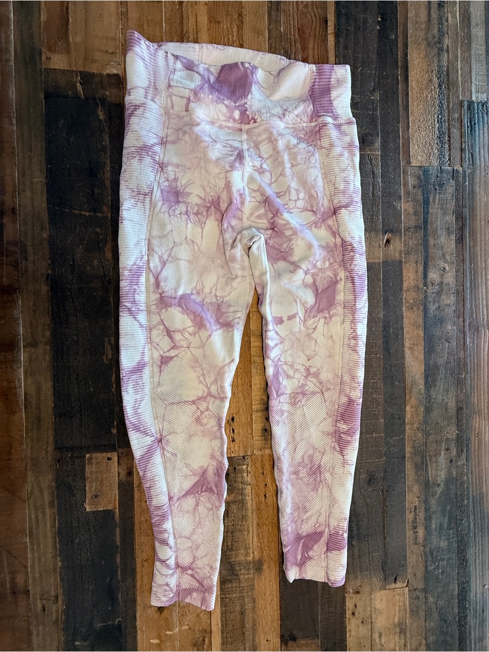 Aerie purple and white tie-dye leggings